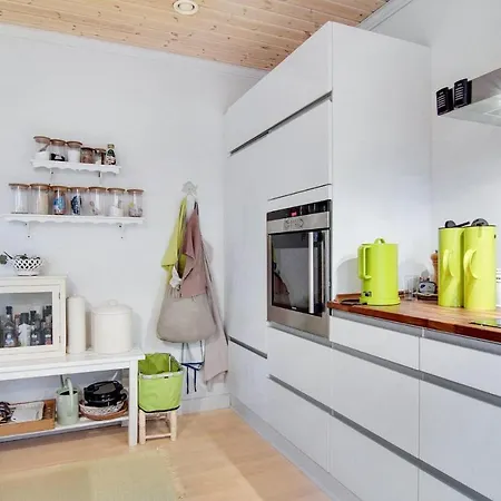 Prázdninový dům Awesome In W/ 2 Bedrooms