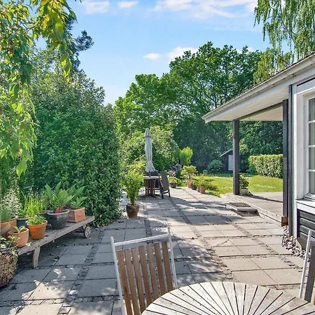 Awesome In W/ 2 Bedrooms Hornbæk